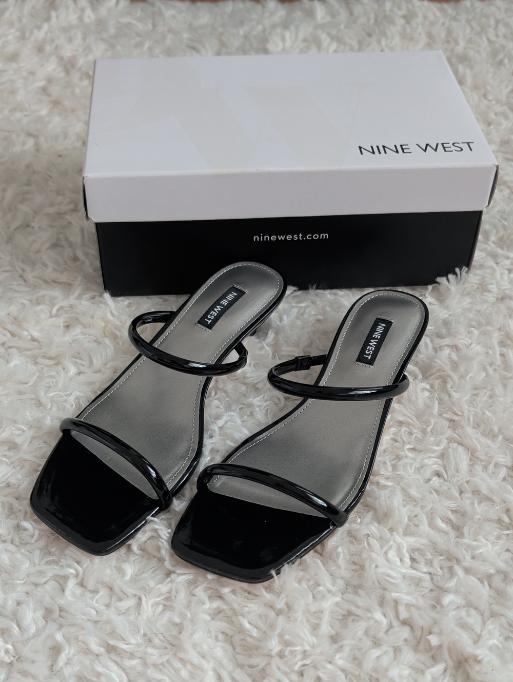 NWB Nine West NOEL3 Black Patent Double-Strap Kitten Heels Sandals